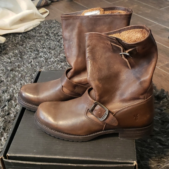 Frye Veronica short boots size 7 medium - Picture 2 of 4